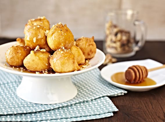 Loukoumades – krétské medové koblihy Loukoumades – krétské medové koblihy