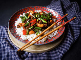 S Klárou v kuchyni: Stir-fry z mletého masa s fazolkami a kešu ořechy S Klárou v kuchyni: Stir-fry z mletého masa s fazolkami a kešu ořechy