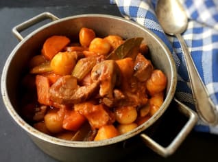 Vepřové stew se zeleninou a gnocchi Vepřové stew se zeleninou a gnocchi