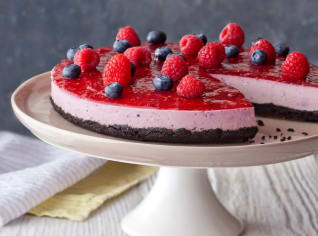 Malinový cheesecake s Oreo sušenkami Malinový cheesecake s Oreo sušenkami