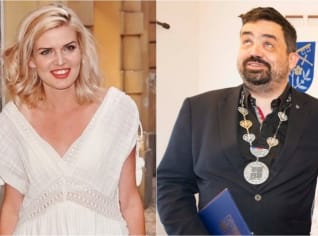 Nikol Štíbrová se vdala za Petra Leitgeba. Oddával je starosta Pavel Novotný. Nikol Štíbrová se vdala za Petra Leitgeba. Oddával je starosta Pavel Novotný.