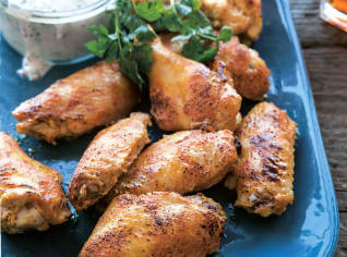 Kuřecí křídla tandoori s citronovo-jogurtovou omáčkou Kuřecí křídla tandoori s citronovo-jogurtovou omáčkou
