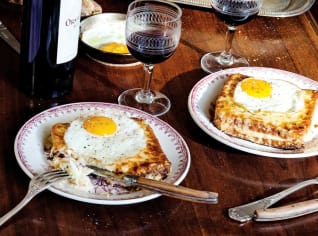 Sendvič Croque-Madame Sendvič Croque-Madame