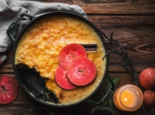 Voňavý rýžový nákyp s karamelizovanými jablky podle Cat & Cook Voňavý rýžový nákyp s karamelizovanými jablky podle Cat & Cook