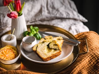 Kynutá babka s bylinkovým pestem podle Cat & Cook Kynutá babka s bylinkovým pestem podle Cat & Cook