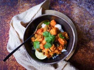 S Klárou v kuchyni: Indické curry z červené čočky s květákem a dýní S Klárou v kuchyni: Indické curry z červené čočky s květákem a dýní