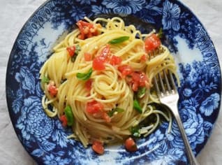 Sicilské špagety - Pasta alla Trapanese Sicilské špagety - Pasta alla Trapanese