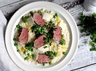 Hráškové risotto s kachními prsy Hráškové risotto s kachními prsy