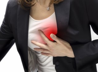 6 nenápadných příznaků srdečního záchvatu u žen 6 nenápadných příznaků srdečního záchvatu u žen