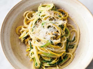 Citronovo-cuketové linguine Citronovo-cuketové linguine