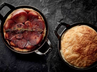 Šalotkový tarte tatin Šalotkový tarte tatin