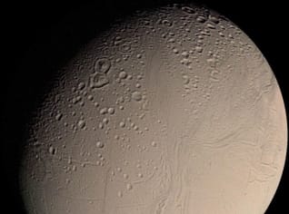 Saturnův měsíc Encelad Saturnův měsíc Encelad