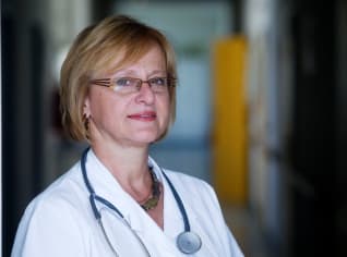 Expertka na infekce a jejich šíření Hana Roháčová Expertka na infekce a jejich šíření Hana Roháčová