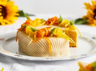 Švýcarský mrkvový dort s mandarinkovou marmeládou Švýcarský mrkvový dort s mandarinkovou marmeládou