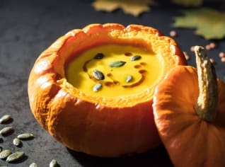 Pikantní dýňová polévka s červenou čočkou Pikantní dýňová polévka s červenou čočkou