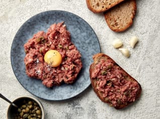 Oblíbený recept na tatarák z hovězího masa podle Zdeňka Pohlreicha Oblíbený recept na tatarák z hovězího masa podle Zdeňka Pohlreicha