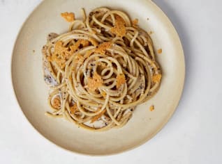 Těstoviny cacio e pepe s parmazánovými křupinkami podle Gordona Ramsaye Těstoviny cacio e pepe s parmazánovými křupinkami podle Gordona Ramsaye