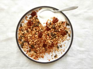 Slaná granola Slaná granola