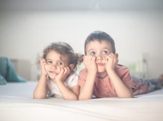 Co dělat doma s dětmi při epidemii koronaviru? Vyrobte si lego dezinfekci nebo antivirové koláčky Co dělat doma s dětmi při epidemii koronaviru? Vyrobte si lego dezinfekci nebo antivirové koláčky
