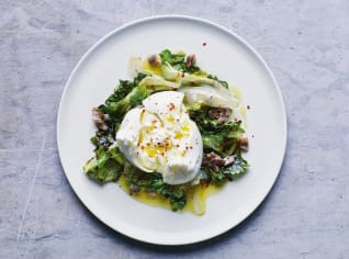 Burrata s opečeným štěrbákem a chilli Burrata s opečeným štěrbákem a chilli