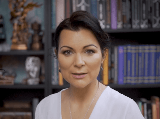 Velká věštba na leden podle kartářky Helen Stanku Velká věštba na leden podle kartářky Helen Stanku