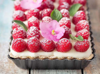 Koláč s malinami a mascarpone Koláč s malinami a mascarpone