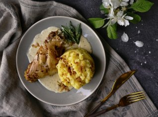 Králík braillon se šťouchanými bramborami Králík braillon se šťouchanými bramborami