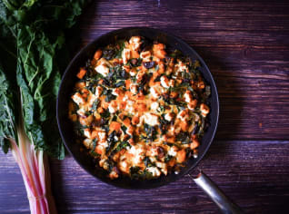 S Klárou v kuchyni: Frittata s dýní, mangoldem a fetou S Klárou v kuchyni: Frittata s dýní, mangoldem a fetou