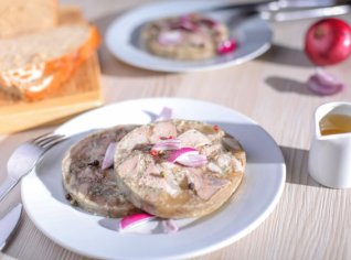 Domácí vepřová tlačenka jako ze zabijačky Domácí vepřová tlačenka jako ze zabijačky