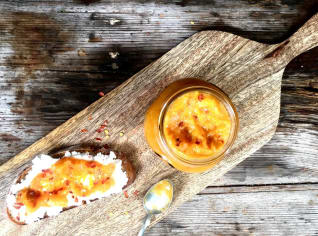 Meruňkové čatný s chilli a zázvorem Meruňkové čatný s chilli a zázvorem