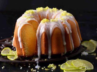Citronovo-limetová bábovka s ledovou polevou Citronovo-limetová bábovka s ledovou polevou