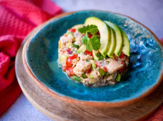 Ceviche z konzervovaného tuňáka s avokádem Ceviche z konzervovaného tuňáka s avokádem