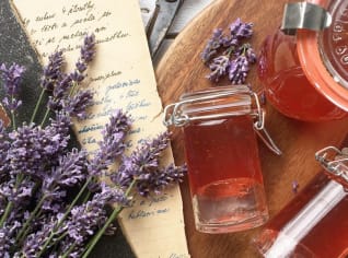 Domácí levandulový sirup Domácí levandulový sirup