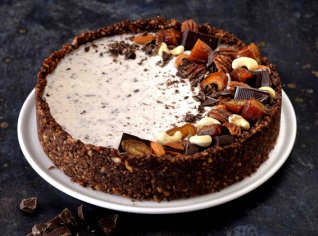 Nepečený stracciatella dort Nepečený stracciatella dort