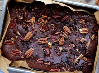 Brownies s pekanovými ořechy Brownies s pekanovými ořechy