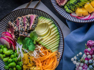 Tuna bowl – grilovaný tuňák se zeleninou Tuna bowl – grilovaný tuňák se zeleninou
