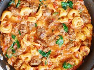 Tortellini s italskou klobáskou Tortellini s italskou klobáskou