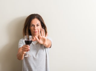 Chystáte se na Suchej únor? 5 tipů, jak se na měsíc bez alkoholu co nejlépe připravit Chystáte se na Suchej únor? 5 tipů, jak se na měsíc bez alkoholu co nejlépe připravit