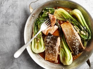 Losos teriyaki s pak choi salátem Losos teriyaki s pak choi salátem