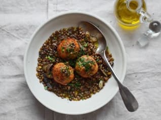 Čočka s masovými koulemi podle Ottolenghiho Čočka s masovými koulemi podle Ottolenghiho