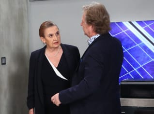 John se bude v seriálu Slunečná divit nově zjištěným informacím John se bude v seriálu Slunečná divit nově zjištěným informacím