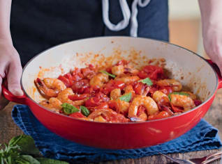 Linguine s opékanými cherry rajčátky a krevetami Linguine s opékanými cherry rajčátky a krevetami