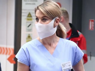 Sabina Laurinová první den v práci. Sabina Laurinová první den v práci.