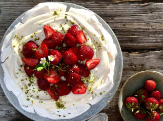Pavlova s amaretto krémem Pavlova s amaretto krémem