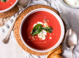 Řepná krémová polévka s pomerančem Řepná krémová polévka s pomerančem