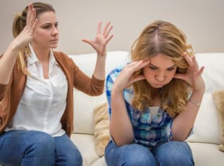 7 vět, které v květnu neříkejte pubertální dceři 7 vět, které v květnu neříkejte pubertální dceři