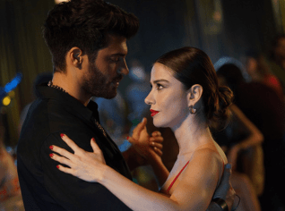 Can Yaman v exkluzivním seriálu Recept na lásku (Bay Yanlis) Can Yaman v exkluzivním seriálu Recept na lásku (Bay Yanlis)