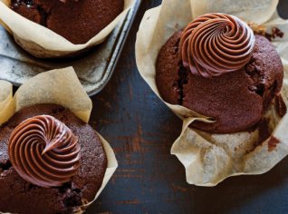Čokoládové cupcaky s ganache Čokoládové cupcaky s ganache