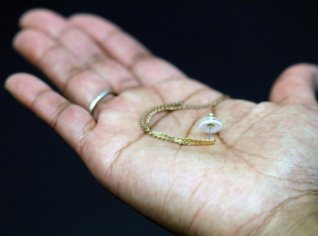 Zapomínáte na pilulku? Nahradí ji antikoncepční náušnice! Zapomínáte na pilulku? Nahradí ji antikoncepční náušnice!