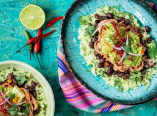 Mojo Pork – vepřové s černými kubánskými fazolemi a guacamole Mojo Pork – vepřové s černými kubánskými fazolemi a guacamole